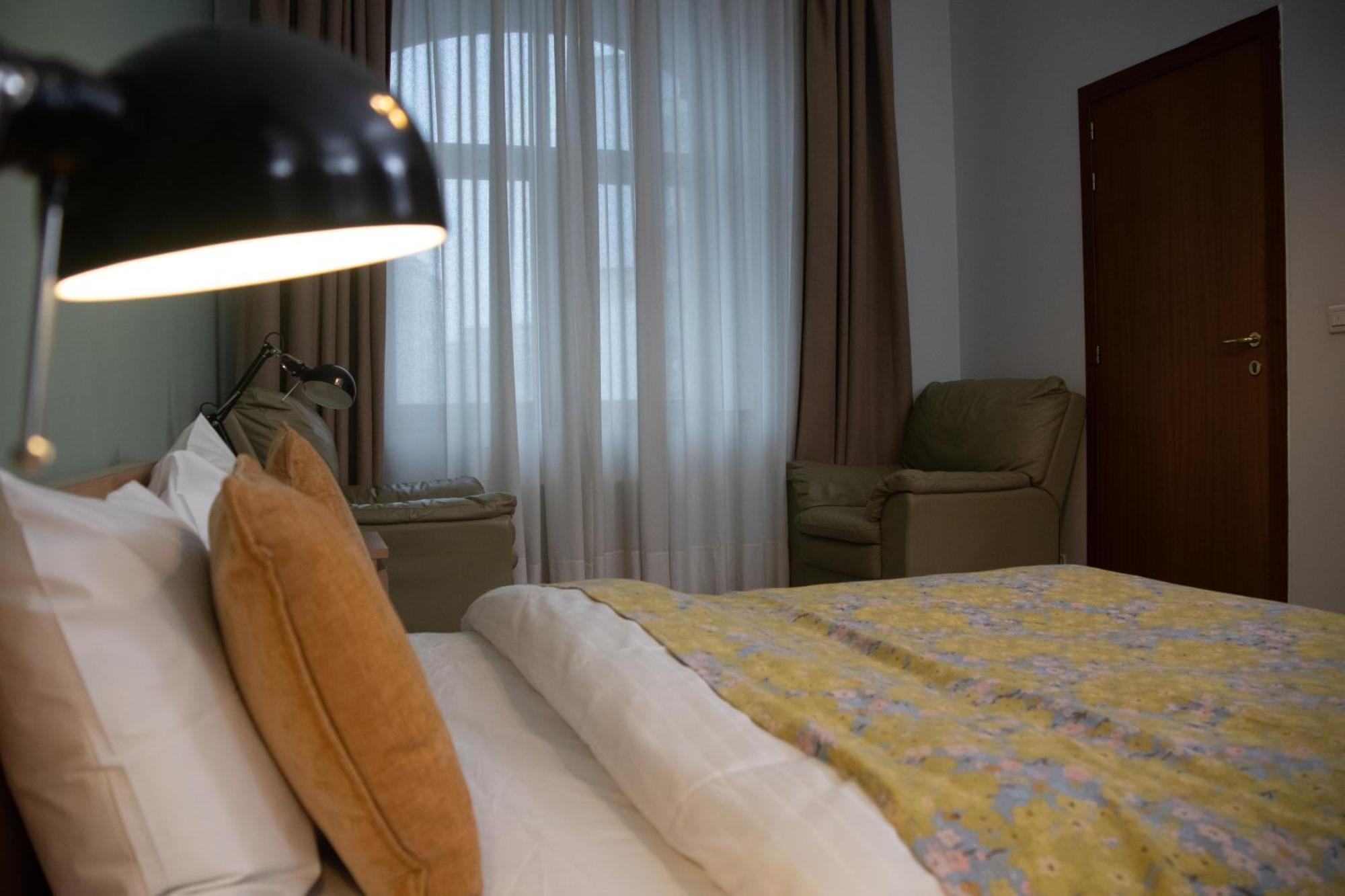 House4You - Balcescu Bukarest Eksteriør billede